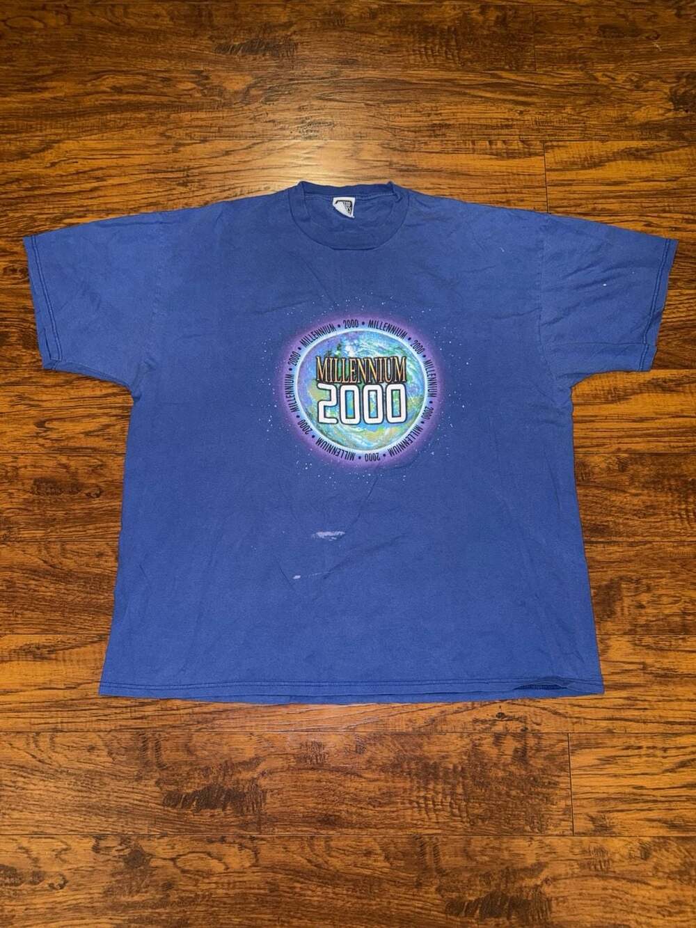 Vintage Casino Classics Millennium 2000 Earth Graphic T-Shirt Size XXL